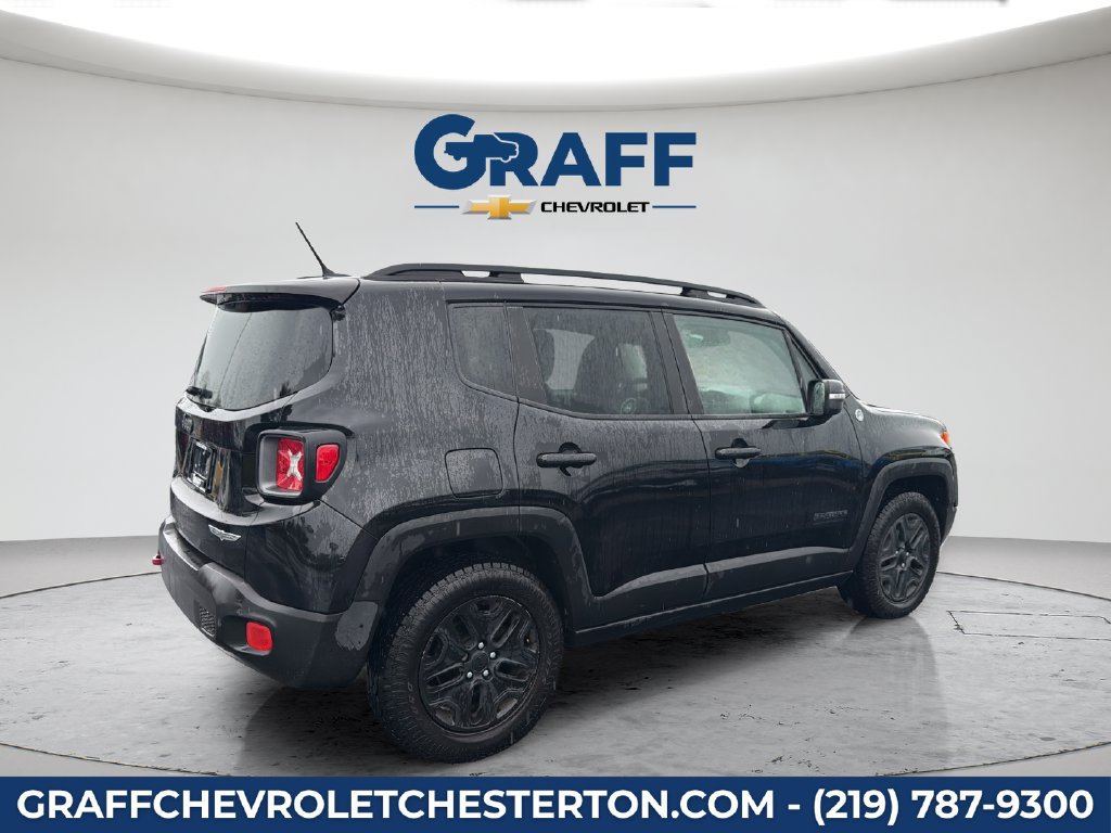 Used 2017 Jeep Renegade Trailhawk AWD/4WD image 15