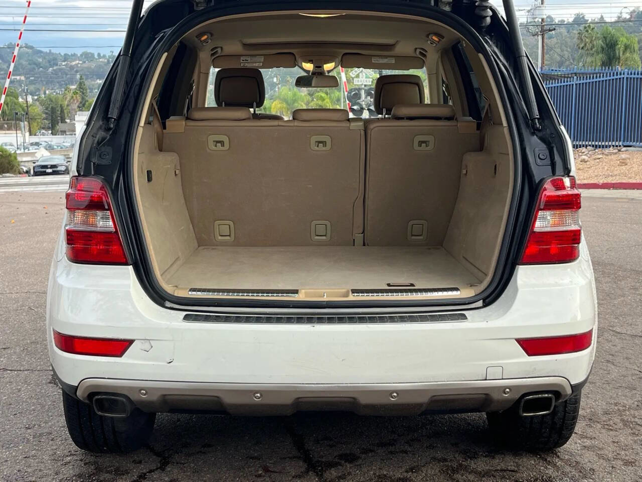 Used 2010 Mercedes-Benz ML 350 4MATIC image 12