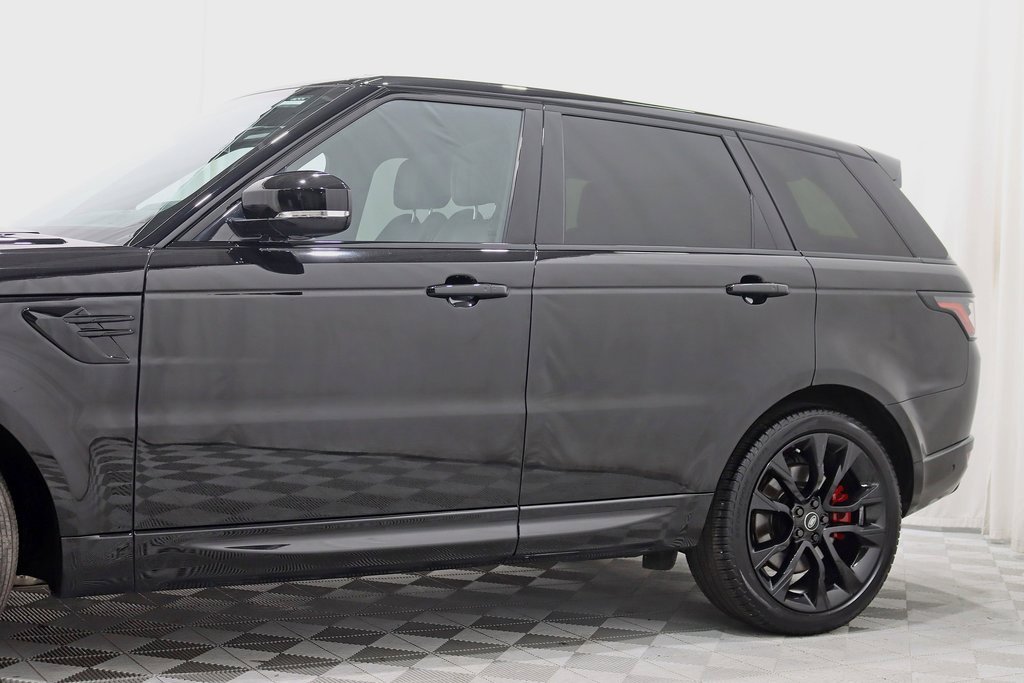 Used 2022 Land Rover Range Rover Sport HST image 3