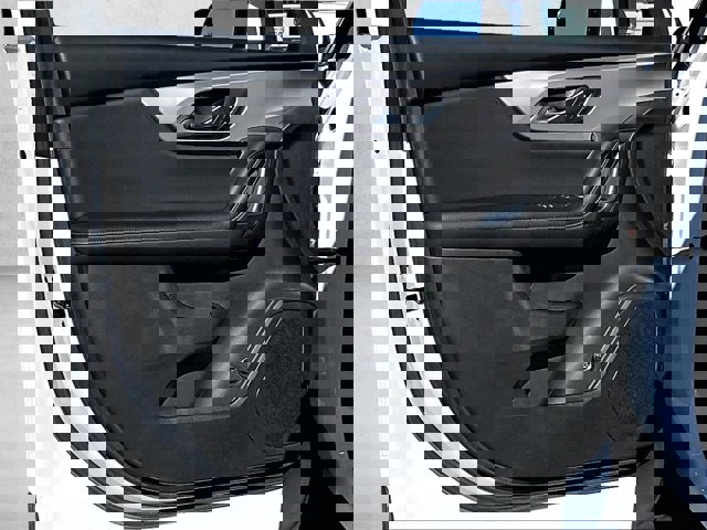 Used 2021 Chevrolet Blazer LT image 17