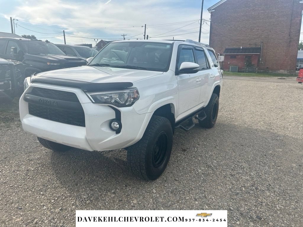 Used 2018 Toyota 4Runner SR5 Premium AWD/4WD image 1
