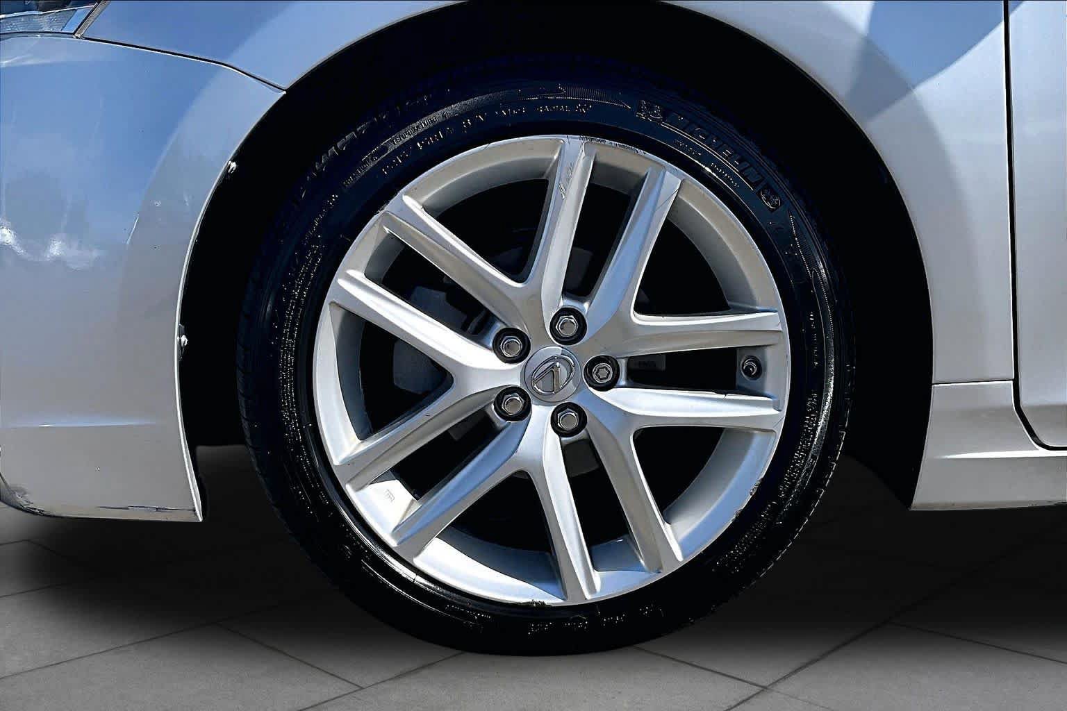 Used 2014 Lexus CT 200h FWD image 10