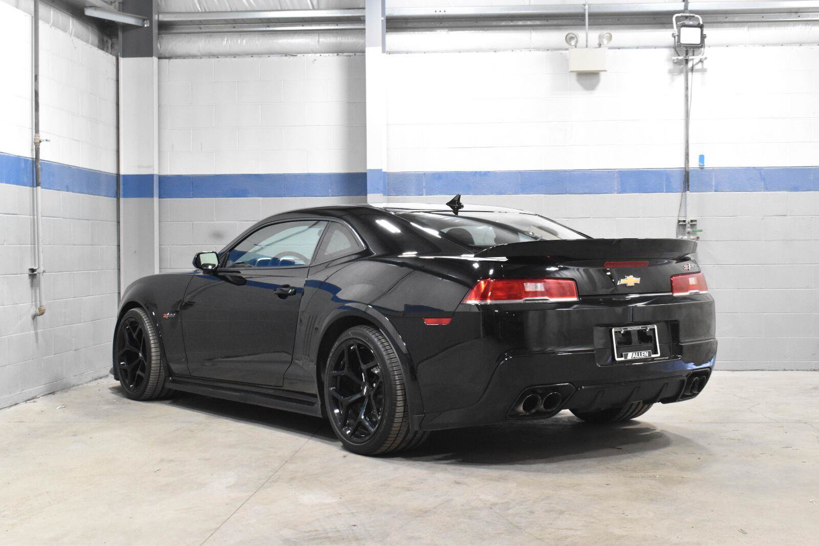 Used 2015 Chevrolet Camaro Z/28 RWD image 17