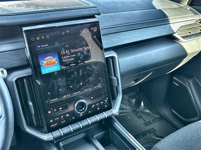 Used 2025 GMC Acadia Elevation image 32