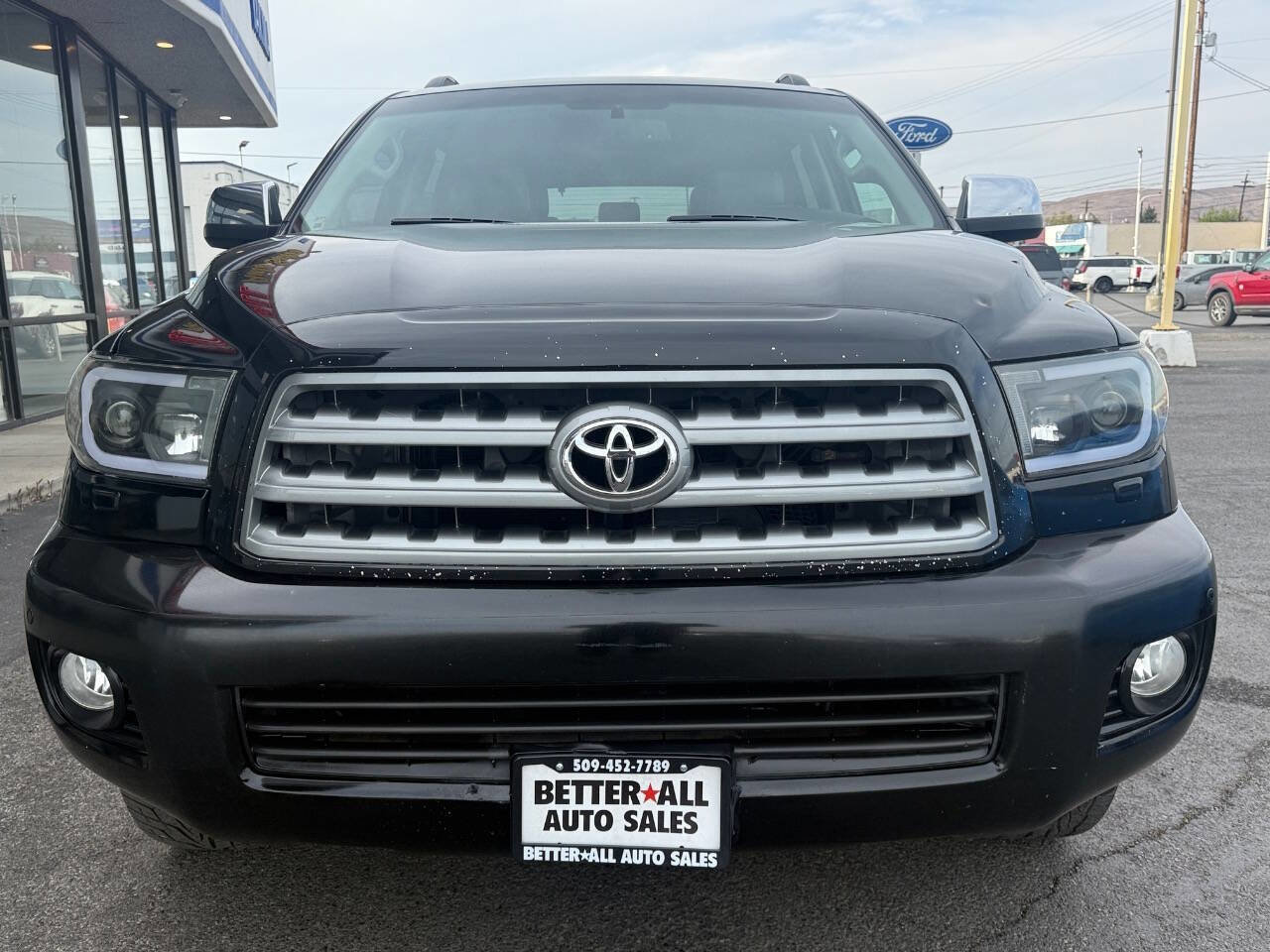 Used 2011 Toyota Sequoia Limited AWD/4WD image 3