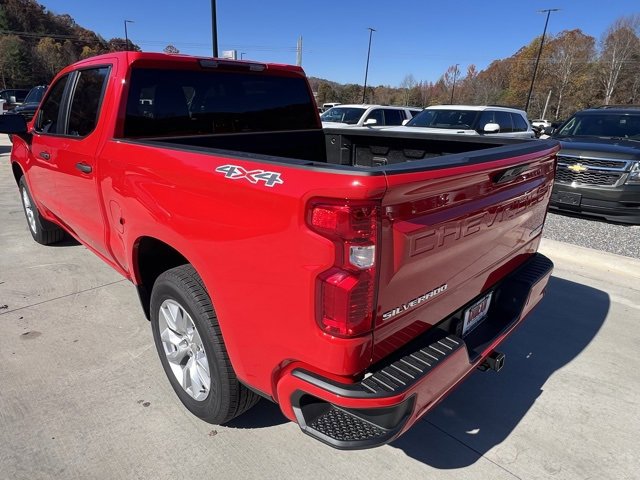 Used 2025 Chevrolet Silverado 1500 Custom image 6