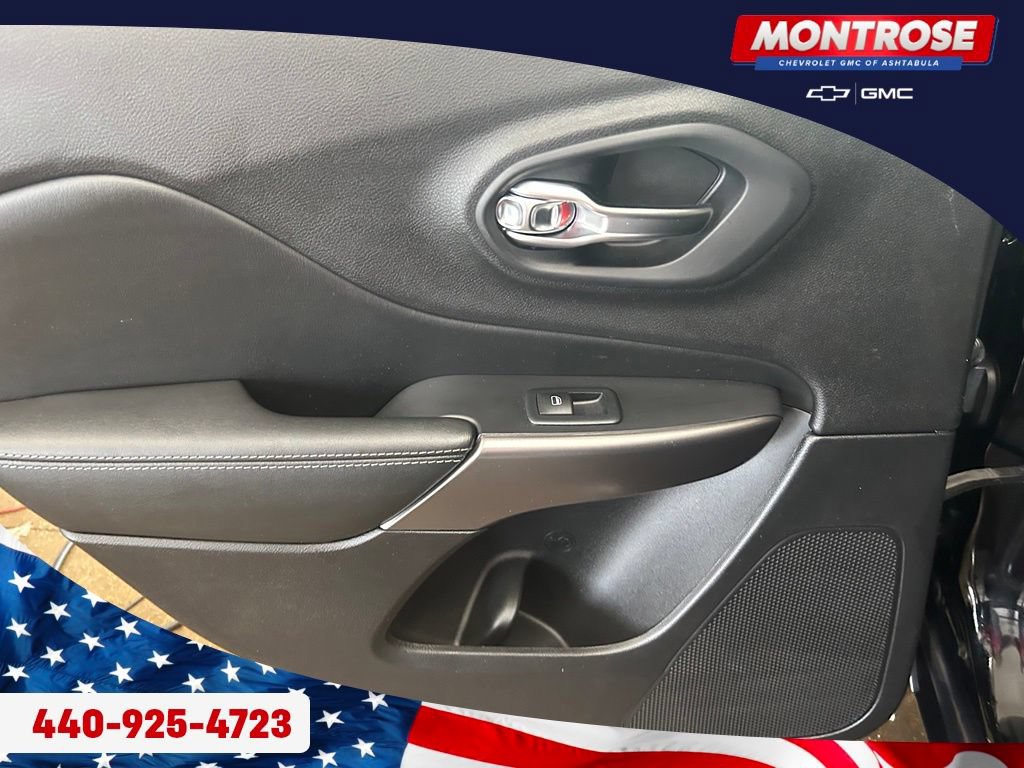 Used 2020 Jeep Cherokee Limited AWD/4WD image 21