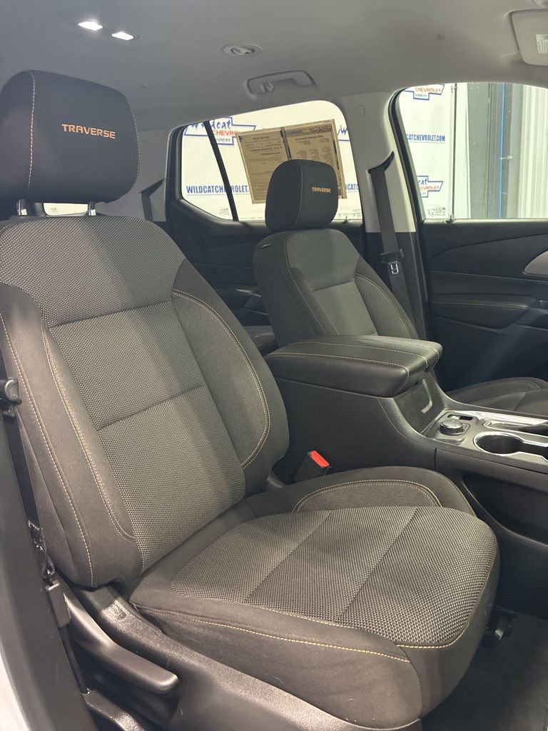 Used 2020 Chevrolet Traverse LS image 41