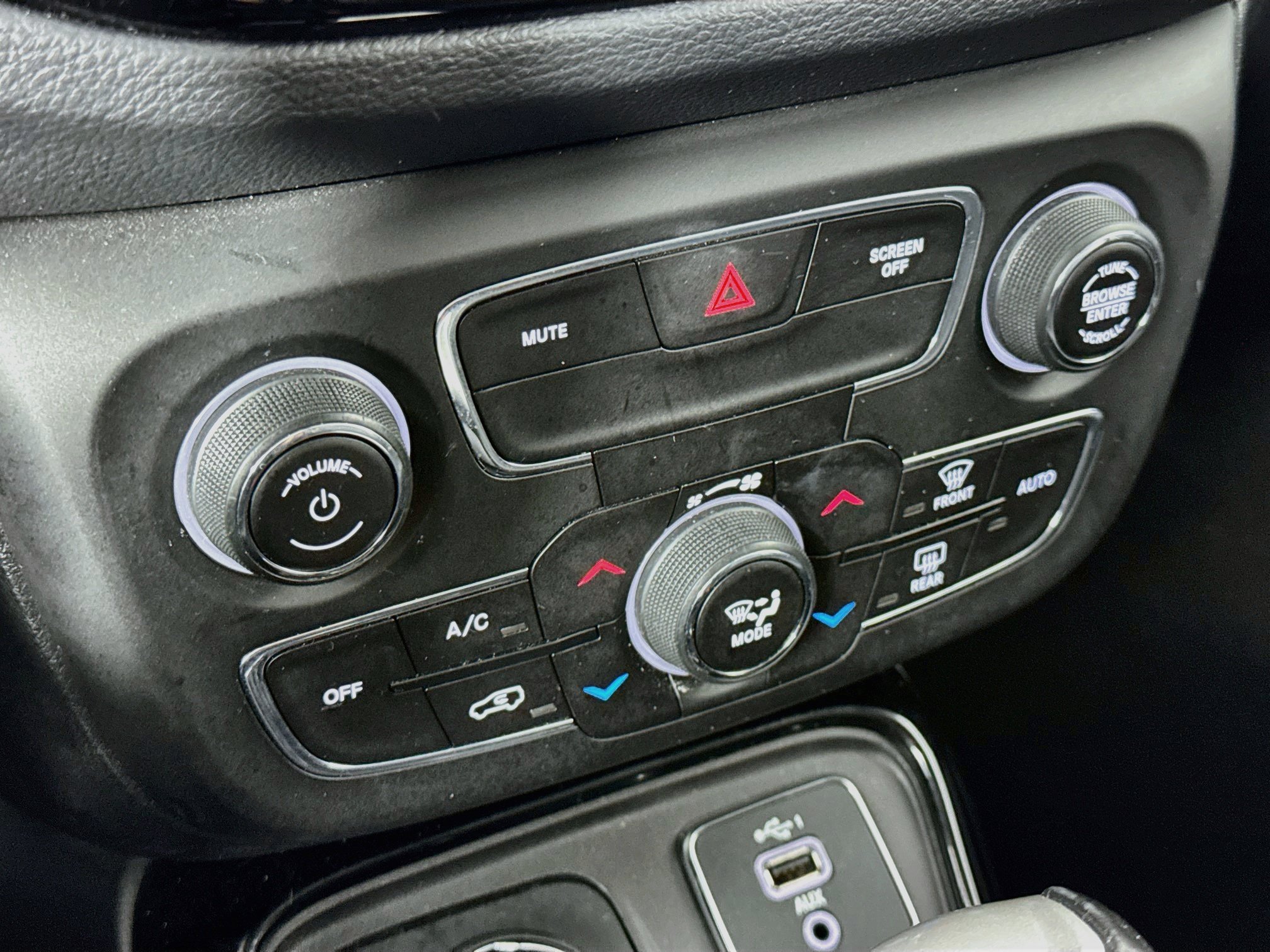 Used 2019 Jeep Compass Limited AWD/4WD image 15