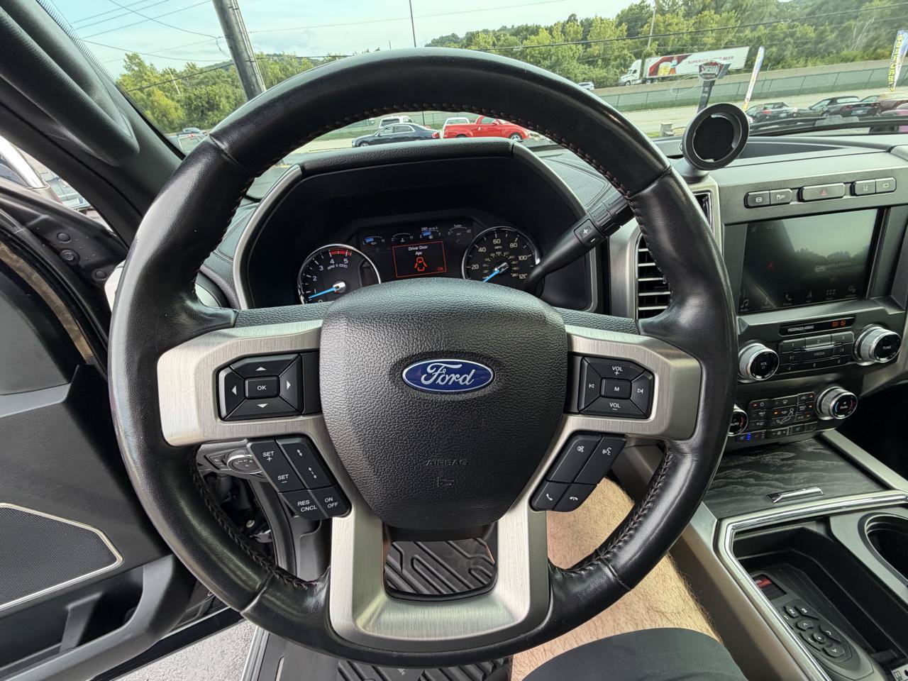 Used 2019 Ford F450 Platinum w/ Platinum Ultimate Package AWD/4WD image 22