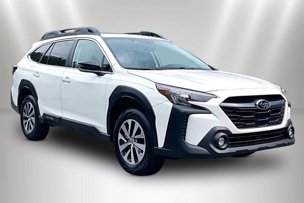 Used 2024 Subaru Outback Premium w/ Popular Package #1 AWD/4WD image 1
