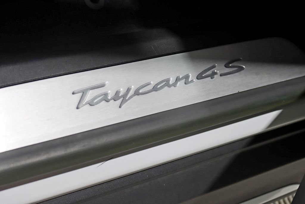 Used 2023 Porsche Taycan 4S AWD/4WD image 11