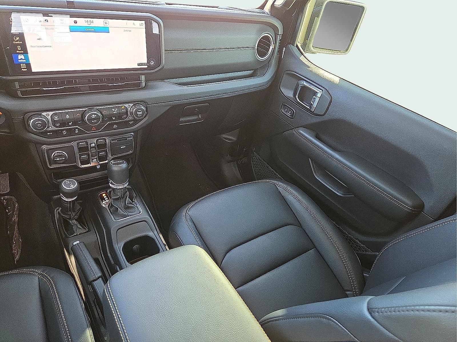 New 2025 Jeep Gladiator Sport image 12