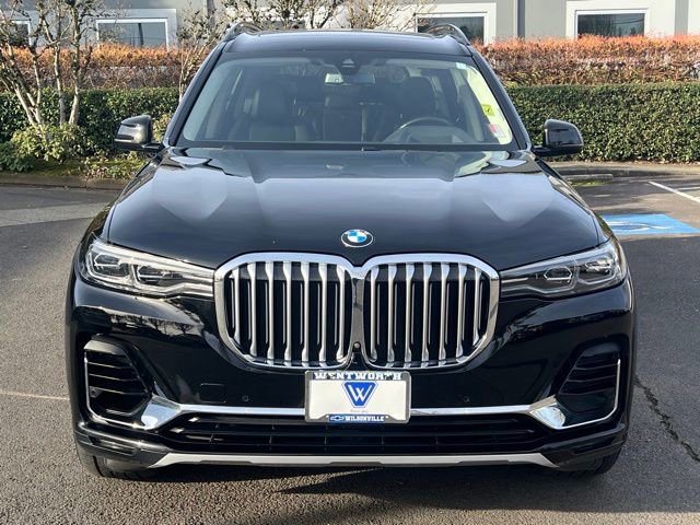 Used 2021 BMW X7 xDrive40i w/ Premium Package image 2