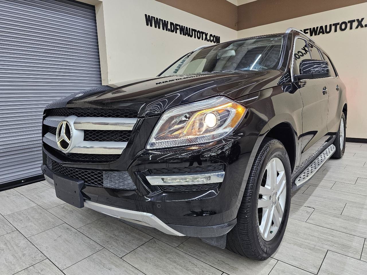 Used 2015 Mercedes-Benz GL 450 4MATIC image 2