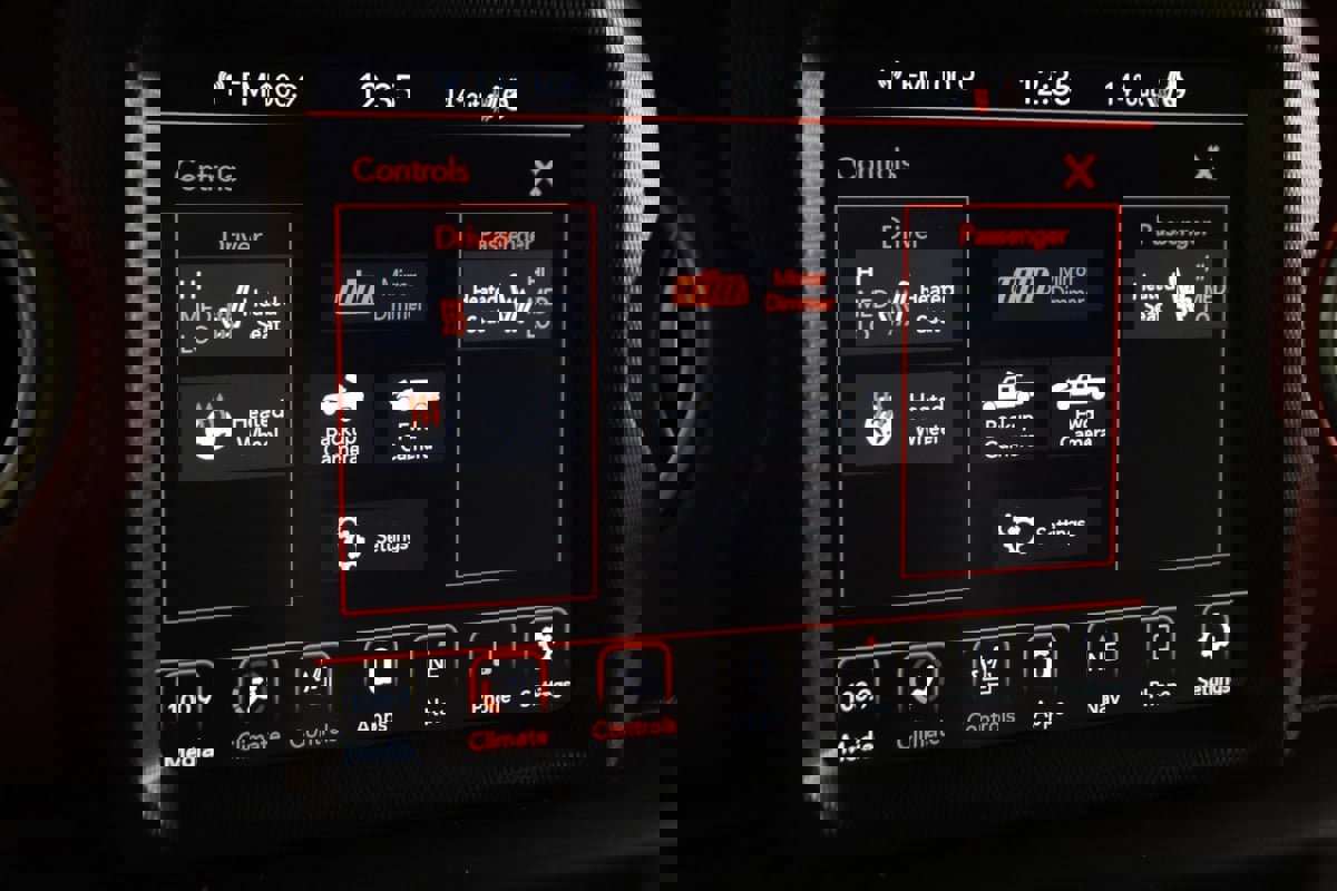 Used 2020 Jeep Gladiator Rubicon w/ Dual Top Group image 33