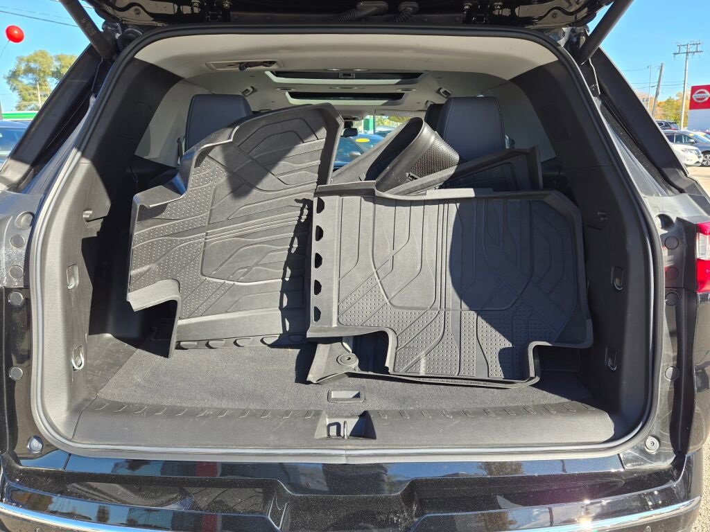 Used 2020 Chevrolet Traverse Premier w/ LPO, Floor Liner Package image 17