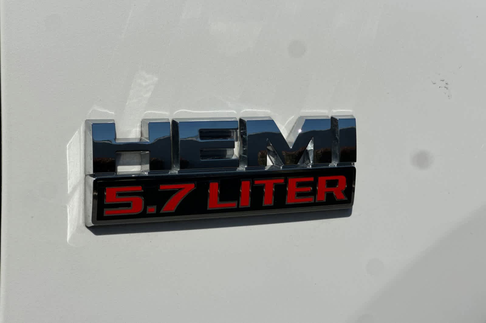 Used 2015 RAM 1500 Express RWD image 26