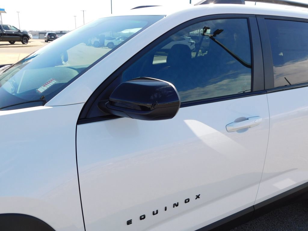New 2026 Chevrolet Equinox RS w/ LPO, Floor Liner Package AWD/4WD image 11