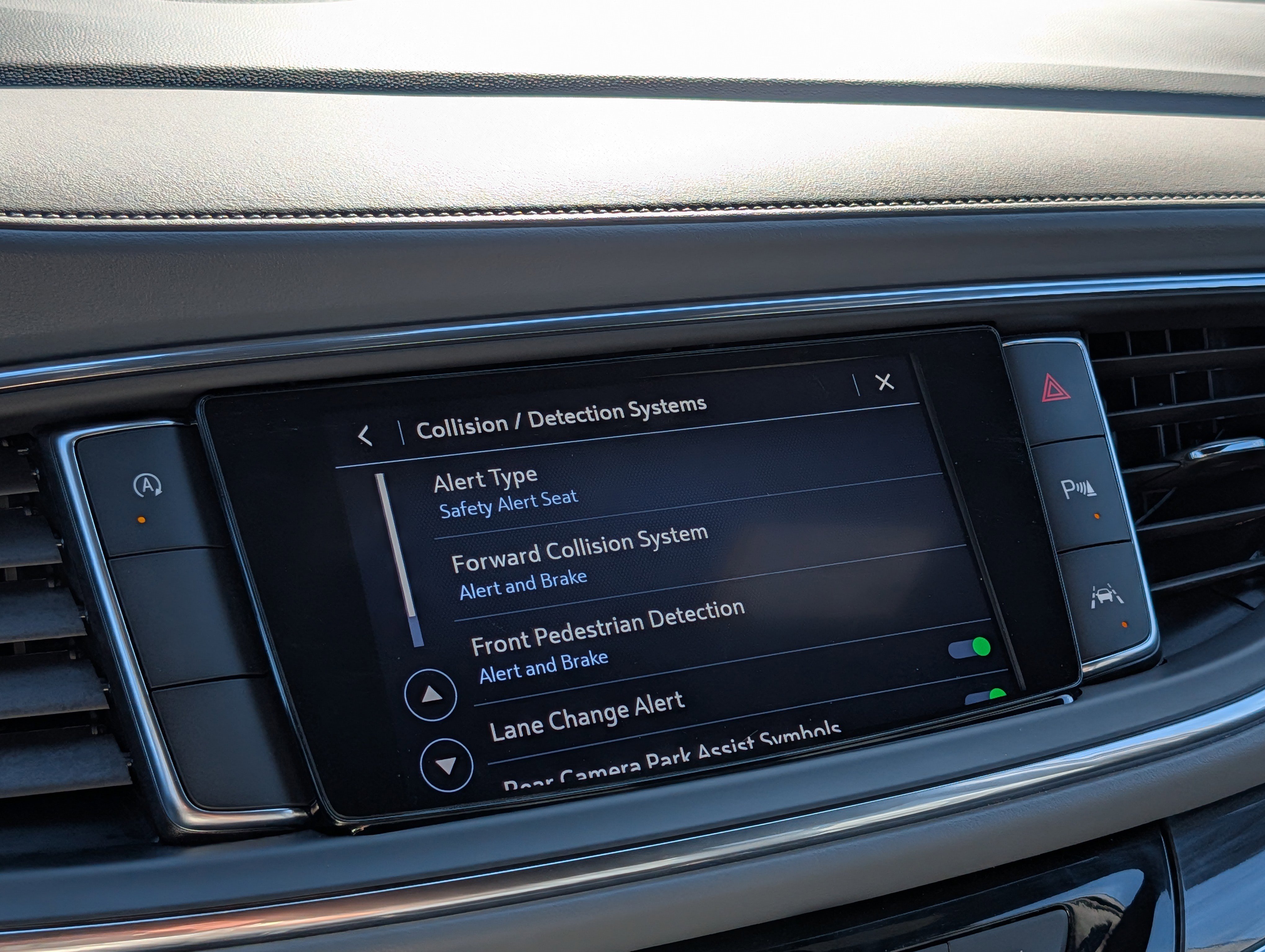 Used 2024 Buick Enclave Essence w/ Sport Touring Edition image 23