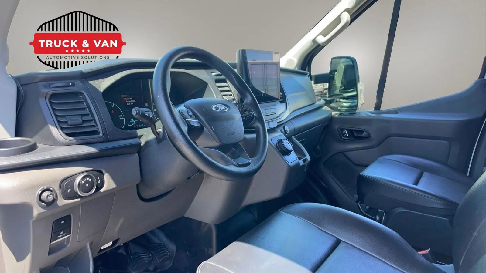 Used 2022 Ford E-Transit 148 High Roof w/ Load Area Protection Package RWD image 29