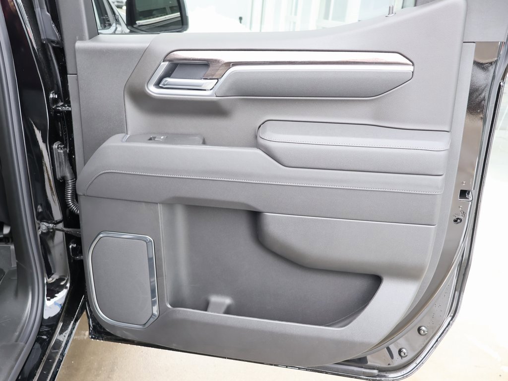 New 2026 Chevrolet Silverado 1500 LTZ w/ LTZ Premium Package image 39