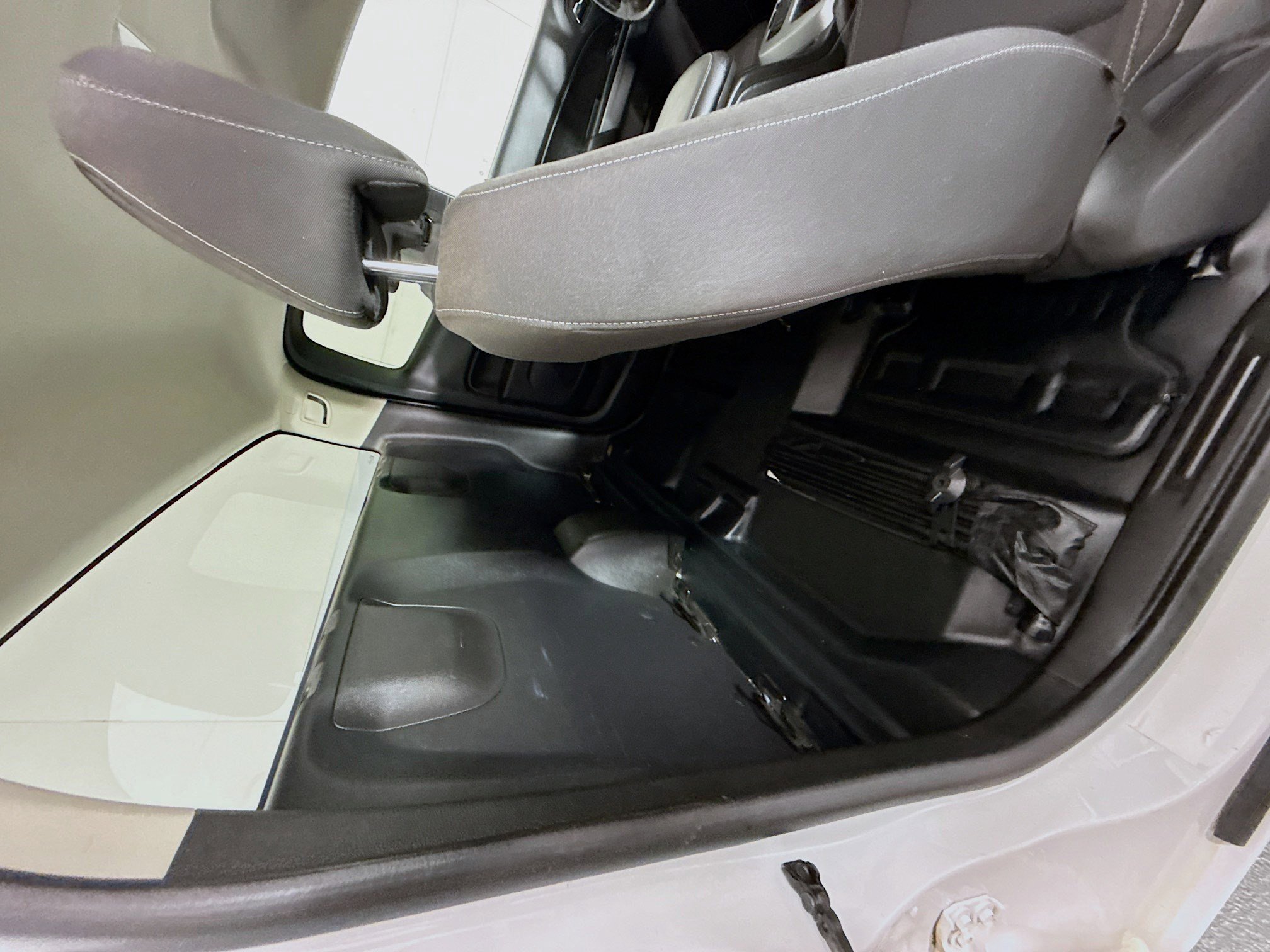Used 2022 Chevrolet Colorado LT w/ Fleet Safety Package RWD image 26