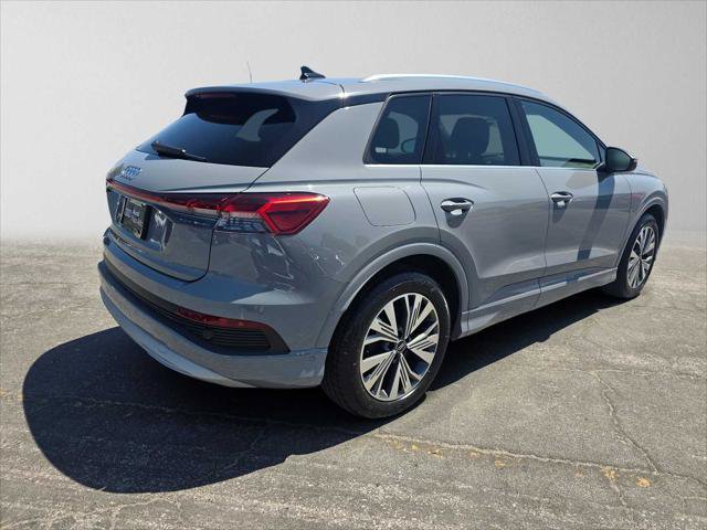 Used 2023 Audi Q4 e-tron Premium Plus w/ Premium Plus RWD image 3