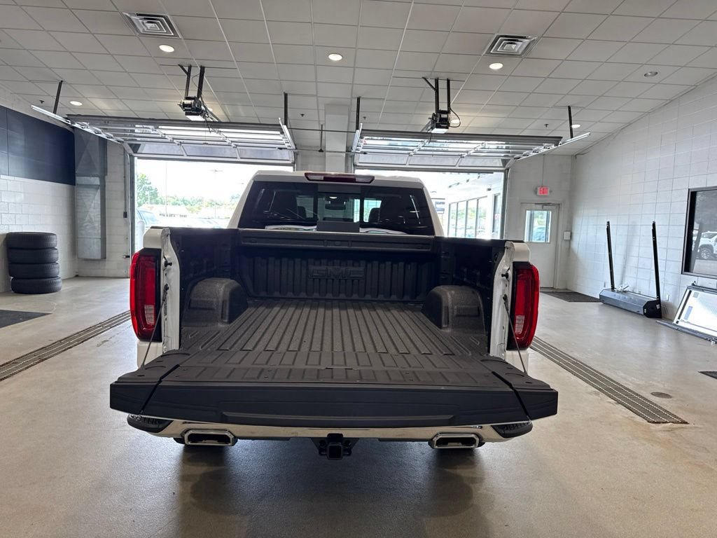 New 2026 GMC Sierra 1500 SLT w/ SLT Premium Plus Package AWD/4WD image 17