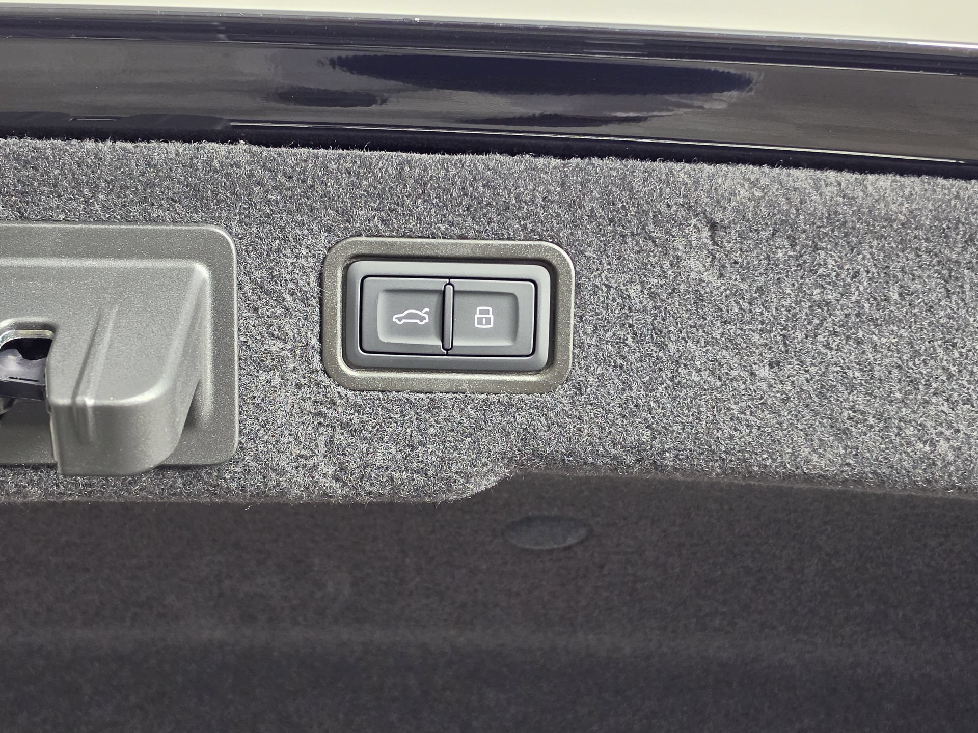 New 2027 Audi A8 L 3.0T AWD/4WD image 12