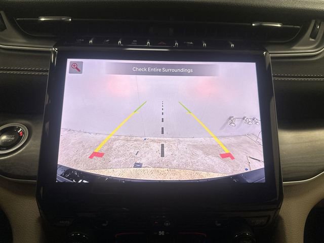 Used 2025 Jeep Grand Cherokee Limited image 24