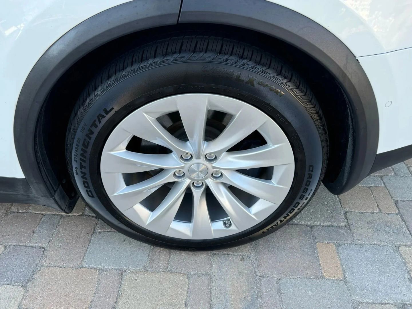 Used 2017 Tesla Model X 75D image 40