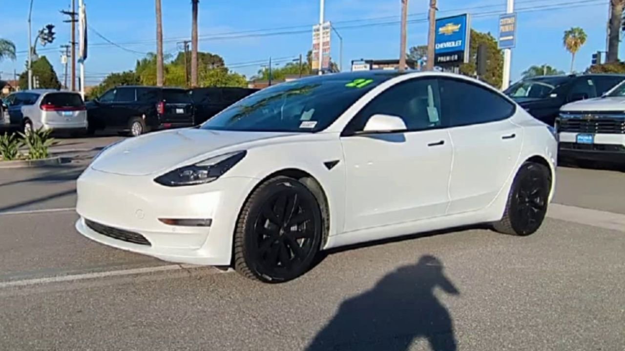Used 2021 Tesla Model 3 Long Range image 4