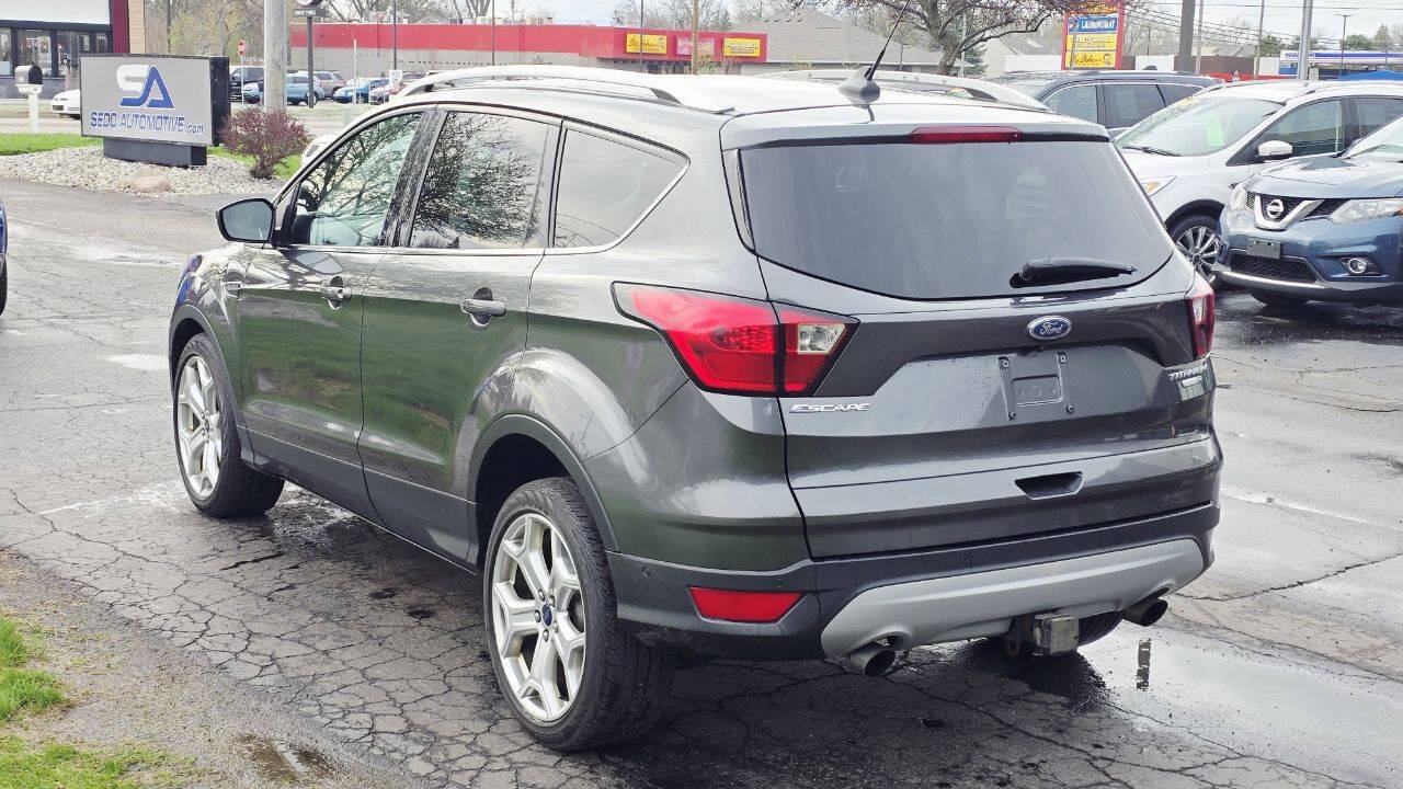 Used 2019 Ford Escape Titanium AWD/4WD image 4