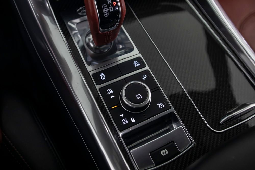 Used 2022 Land Rover Range Rover Sport SVR image 37