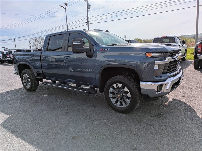 Used 2025 Chevrolet Silverado 2500 LT w/ All Star Edition AWD/4WD image 8