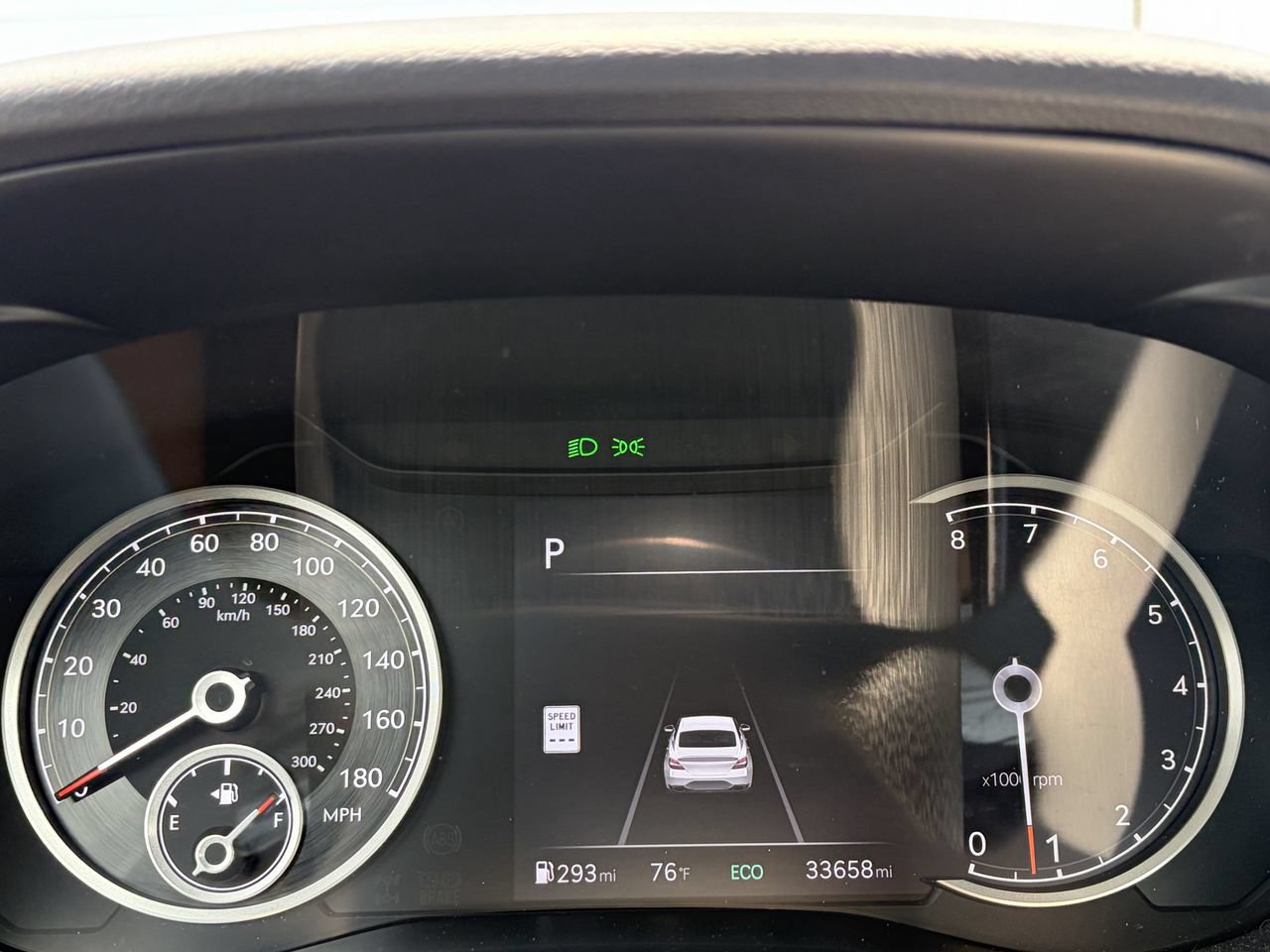 Used 2025 Genesis G70 2.5T AWD/4WD image 9