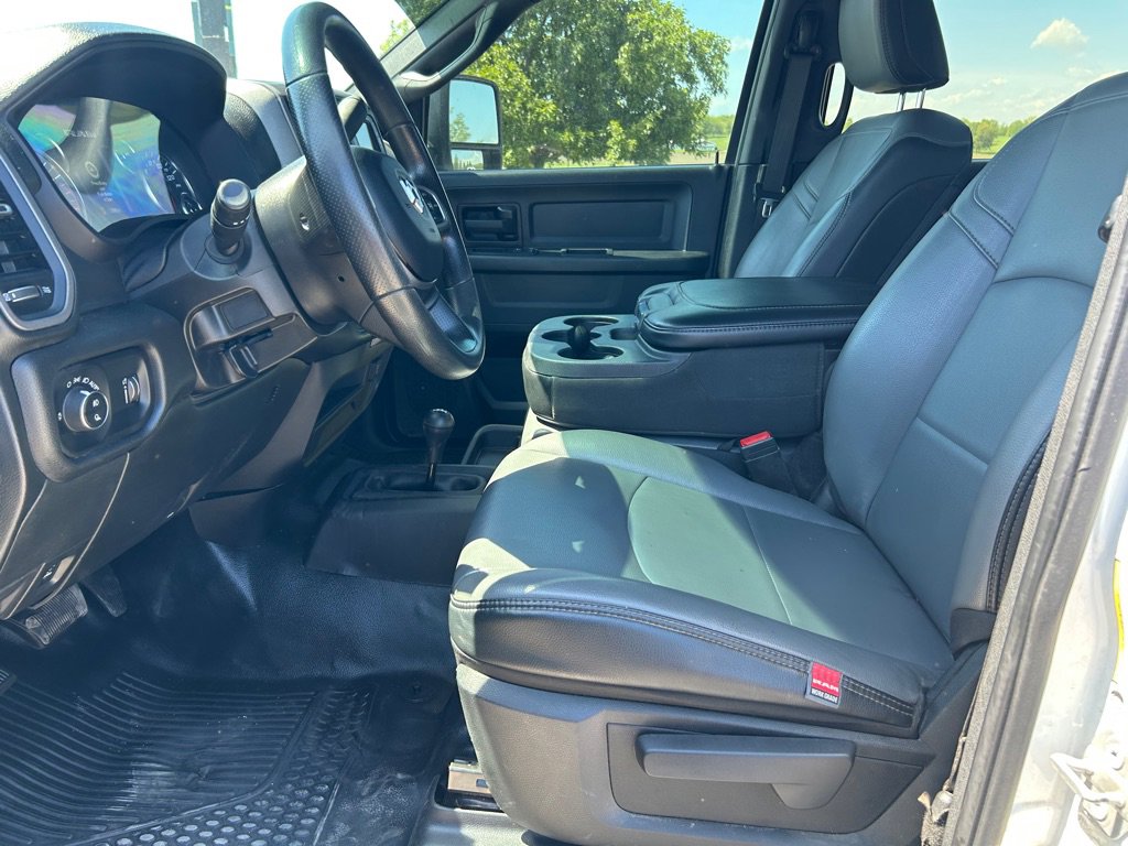 Used 2023 RAM 2500 Tradesman w/ Chrome Appearance Group AWD/4WD image 9