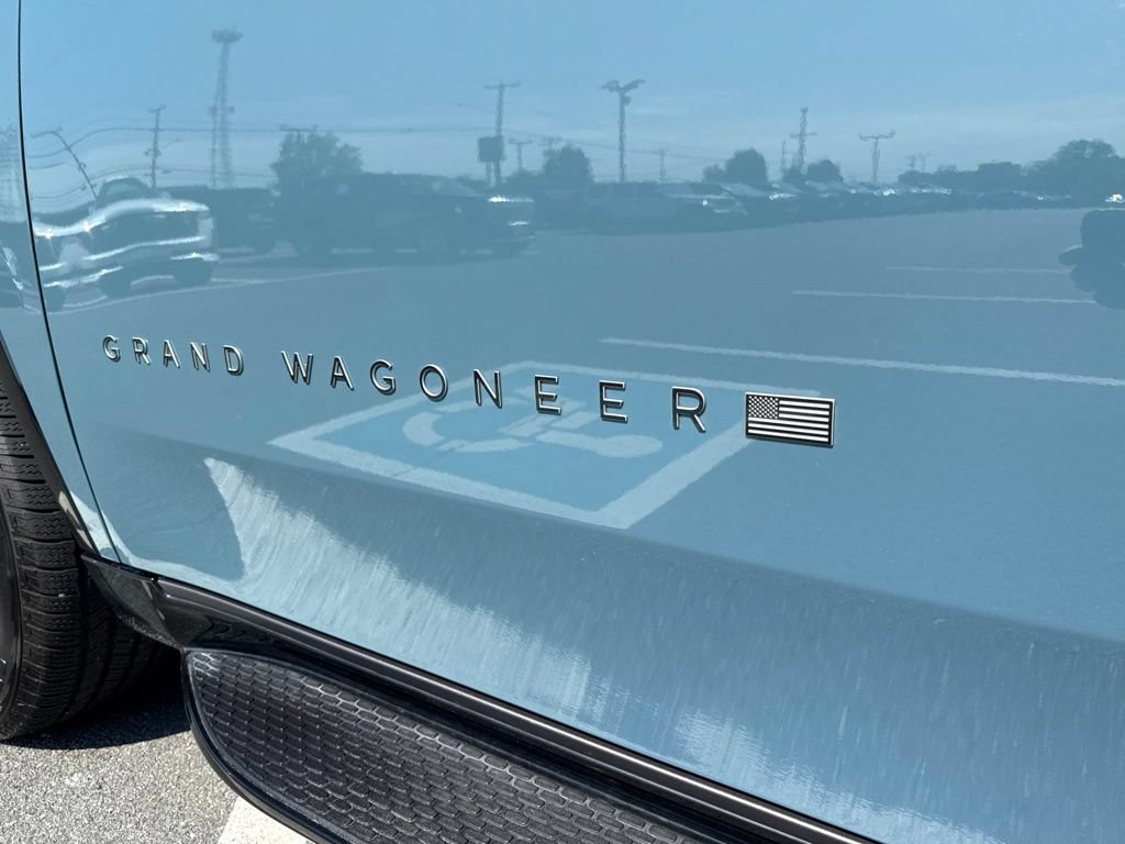 Used 2026 Jeep Grand Wagoneer Limited AWD/4WD image 13