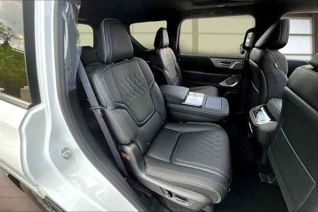 New 2026 INFINITI QX80 Autograph w/ Premium Cargo Package image 27