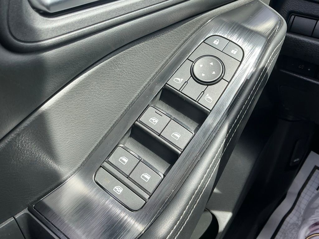 Used 2026 Nissan Rogue SV FWD image 36