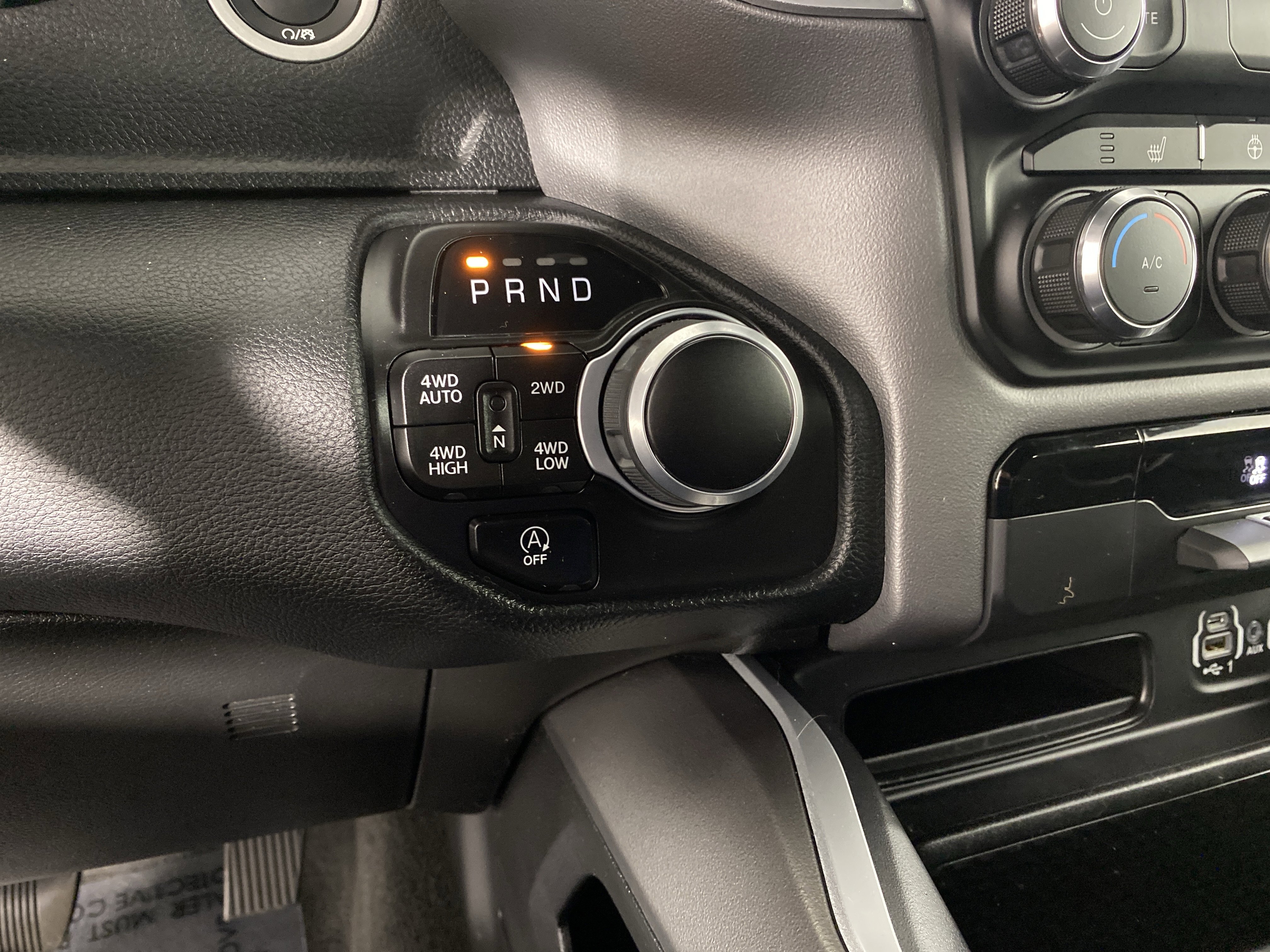 Used 2022 RAM 1500 Big Horn AWD/4WD image 30