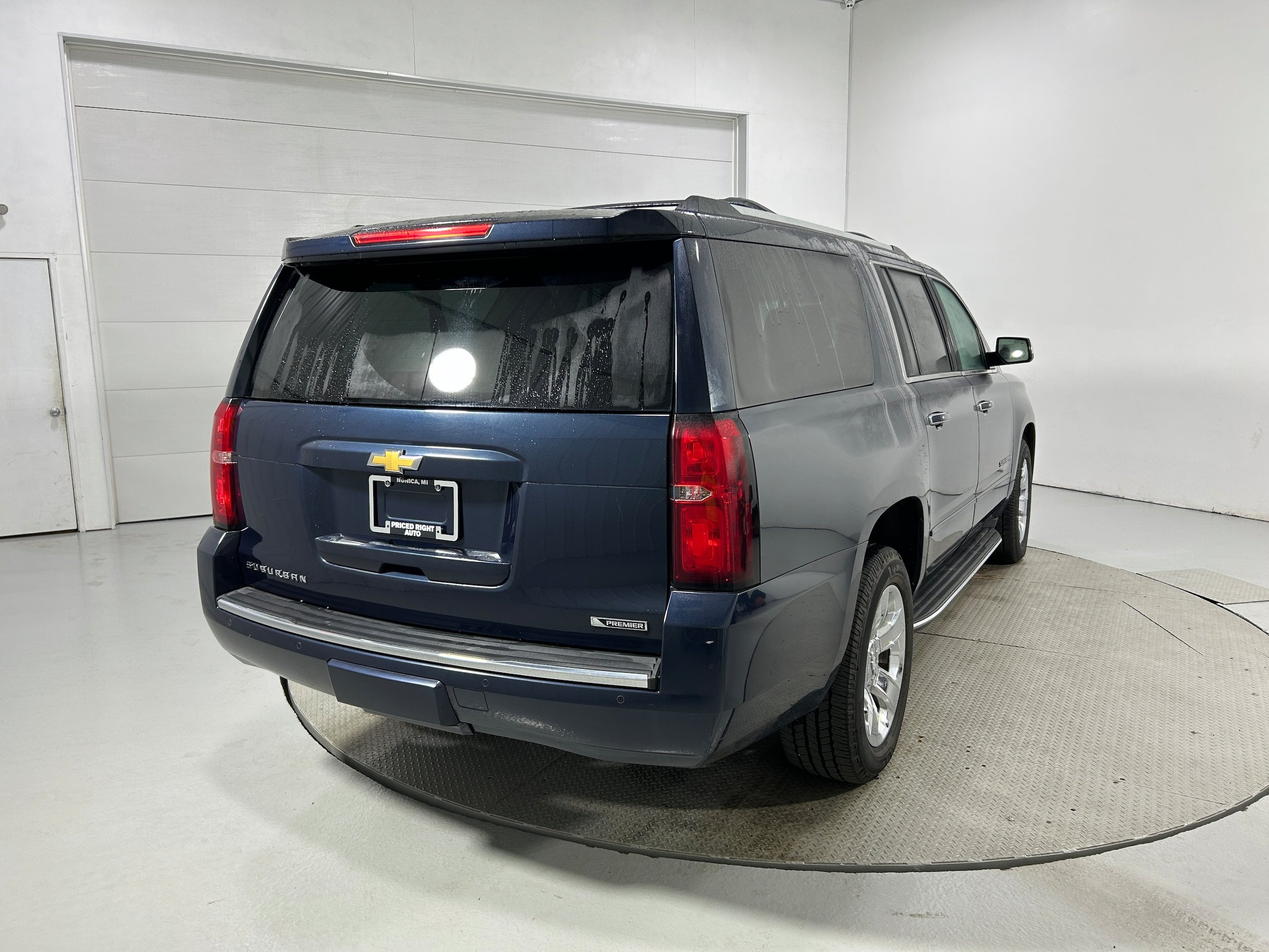 Used 2017 Chevrolet Suburban Premier AWD/4WD image 39