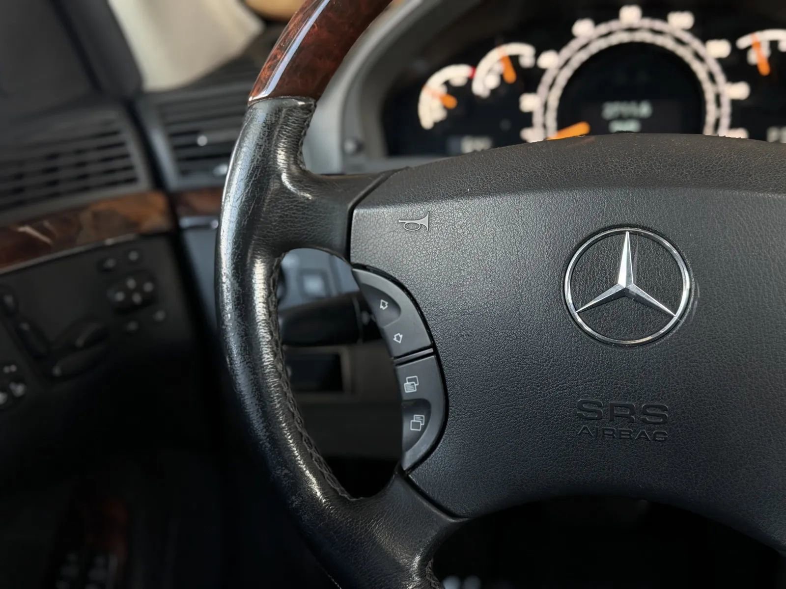 Used 2006 Mercedes-Benz S 500 image 21