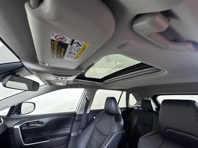 Used 2023 Toyota RAV4 XLE Premium AWD/4WD image 23