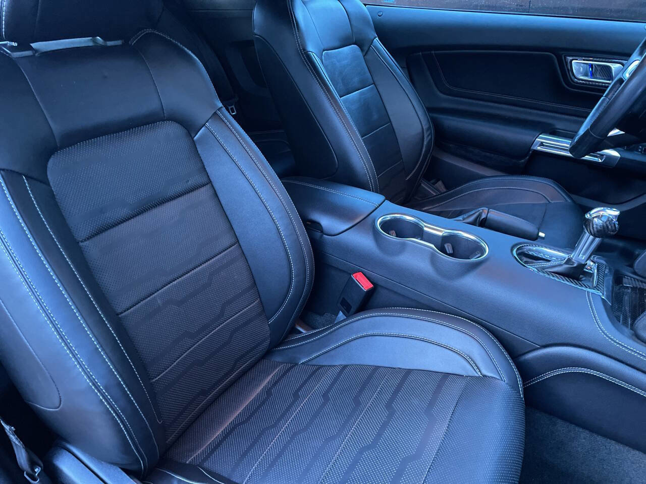 Used 2018 Ford Mustang GT Premium w/ Equipment Group 401A image 10