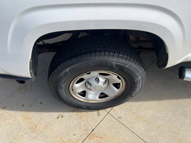Used 2016 Toyota Tacoma SR5 AWD/4WD image 15
