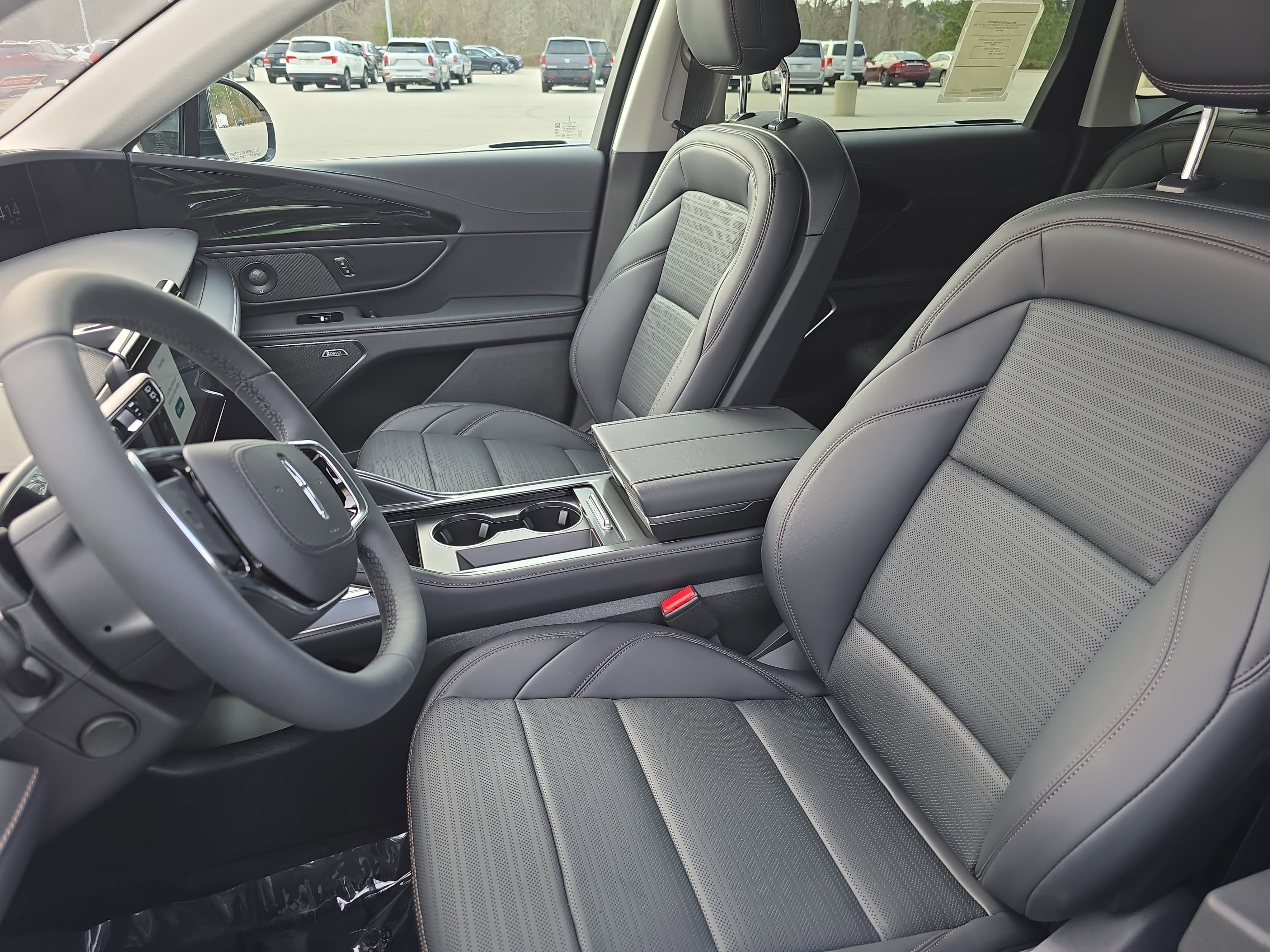New 2026 Lincoln Nautilus Reserve w/ Jet Appearance Package AWD/4WD image 14