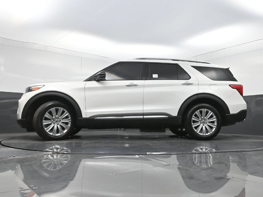 Used 2022 Ford Explorer Limited w/ Equipment Group 301A AWD/4WD image 30