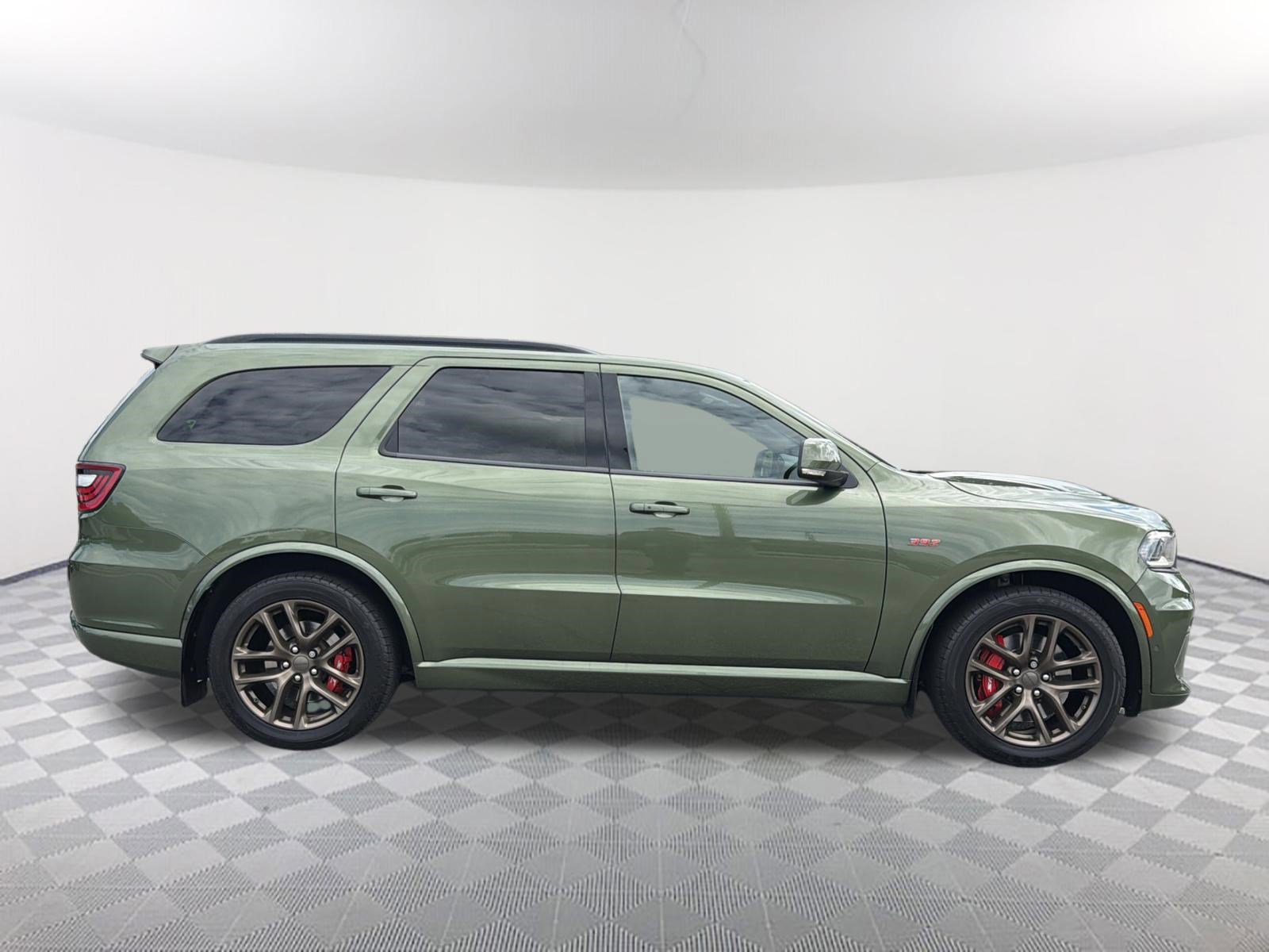 Used 2021 Dodge Durango SRT w/ Technology Group AWD/4WD image 17